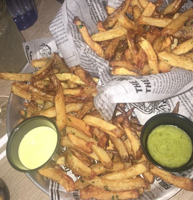 FatDuck Tavern & Grill